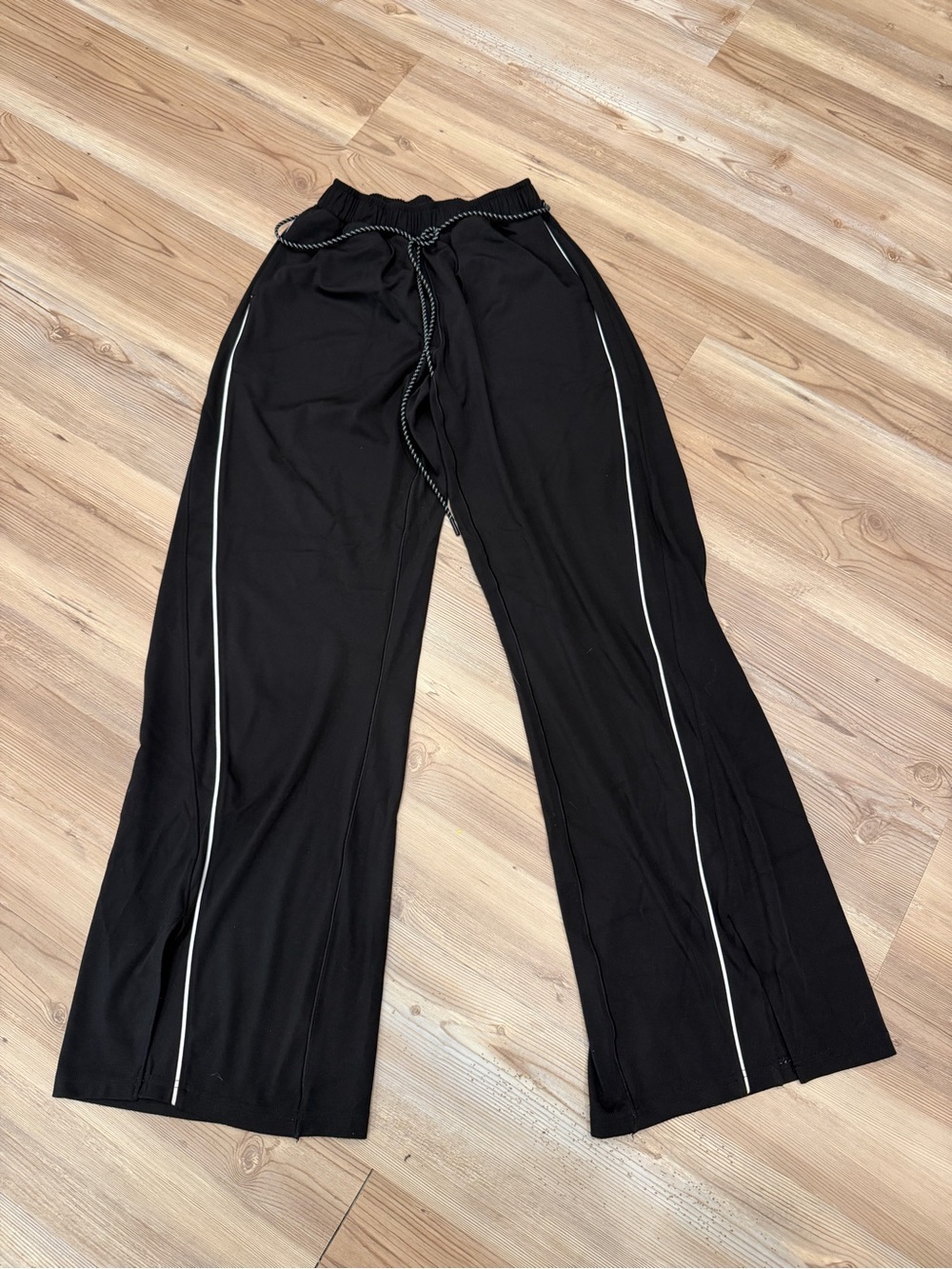 NWOT Offline by aerie Split Hem Wide Leg Track Pants-Size XS